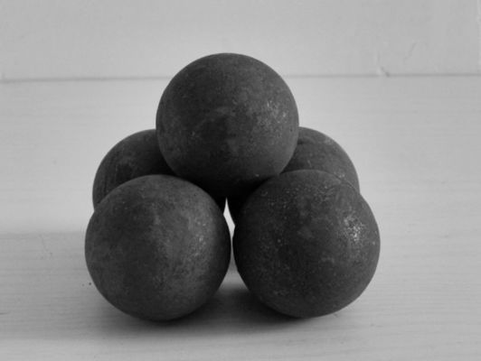 Boules d'acier de longue durée de vie avec une bonne ténacité, résistance aux chocs et résistance à l'usure