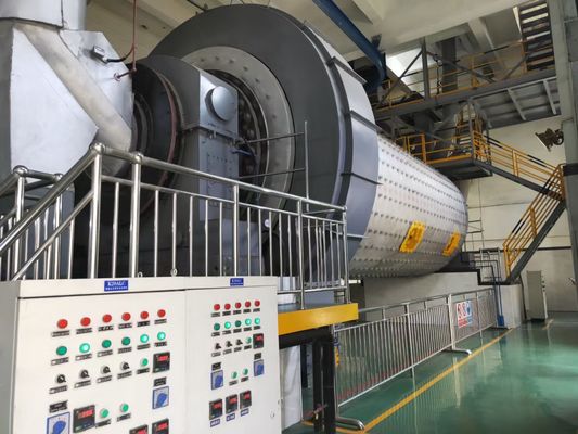 Machine de meulage de broyeur à boulets de roche à échelle réduite 600m3 500tph pour l'industrie cimentière de extraction